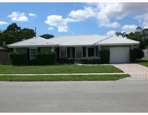 1054 Southwest 3rd Street Boca Raton, FL 33486 - Photo 1 of 10 Primary Photo