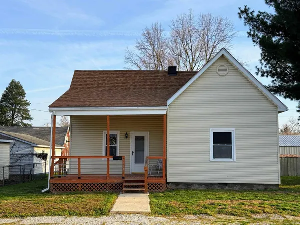 $189,500 | 1104 Axtell Avenue, Washington, IN 47501