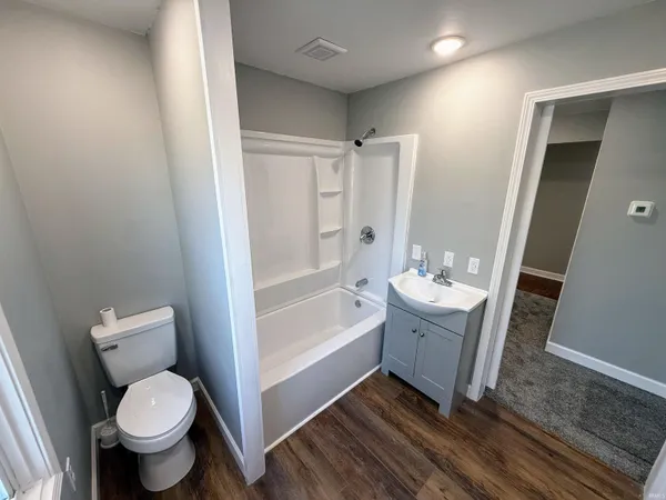 $189,500 | 1104 Axtell Avenue, Washington, IN 47501