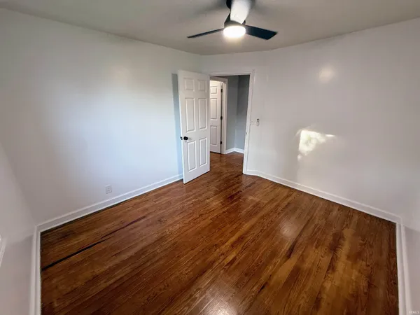 $189,500 | 1104 Axtell Avenue, Washington, IN 47501