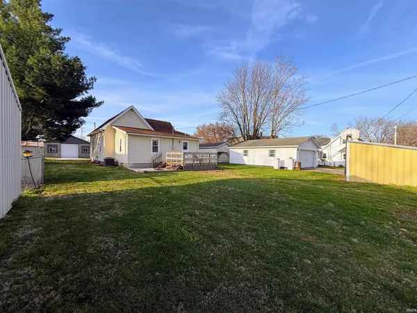 $189,500 | 1104 Axtell Avenue, Washington, IN 47501