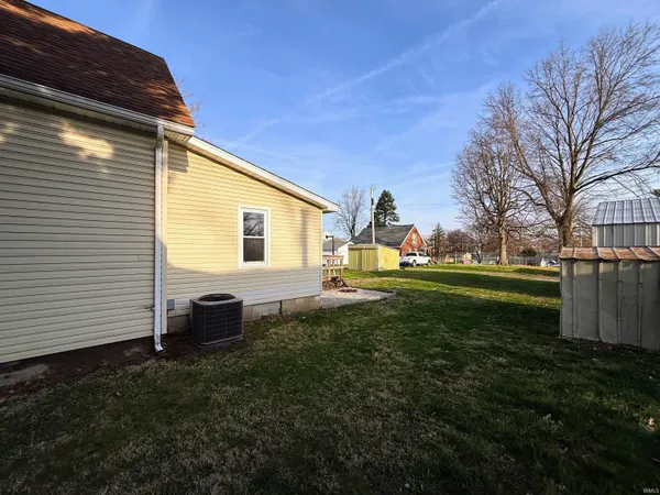 $189,500 | 1104 Axtell Avenue, Washington, IN 47501