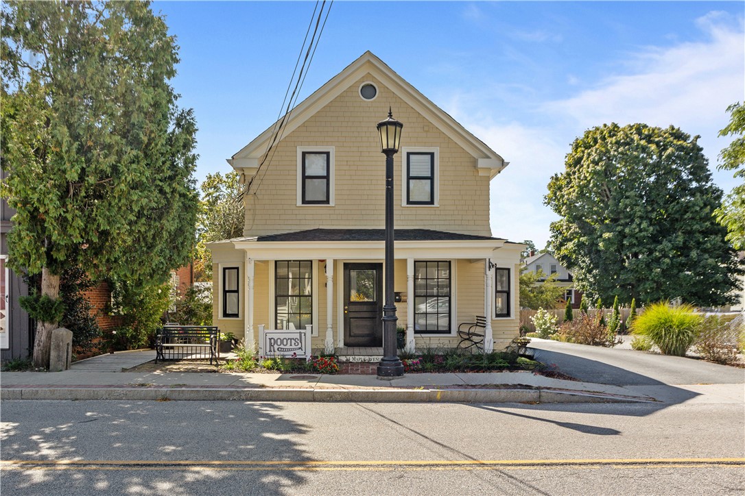 74 Maple Avenue, Unit 1 Barrington, RI 02806 - Photo 1 of 24