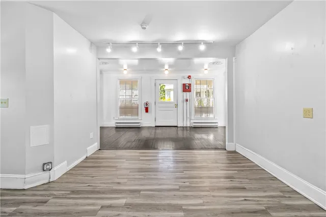 $1,800 | 74 Maple Avenue, Unit 1, Barrington, RI 02806