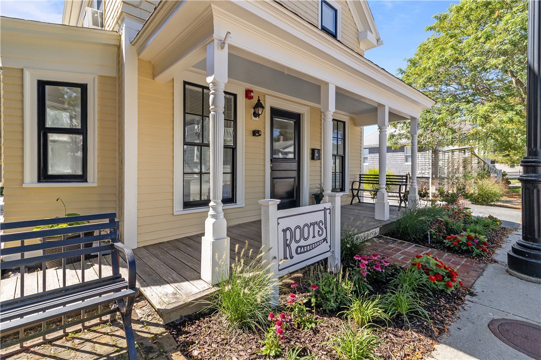 74 Maple Avenue, Unit 1 Barrington, RI 02806 - Photo 4 of 24