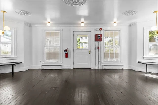 $1,800 | 74 Maple Avenue, Unit 1, Barrington, RI 02806