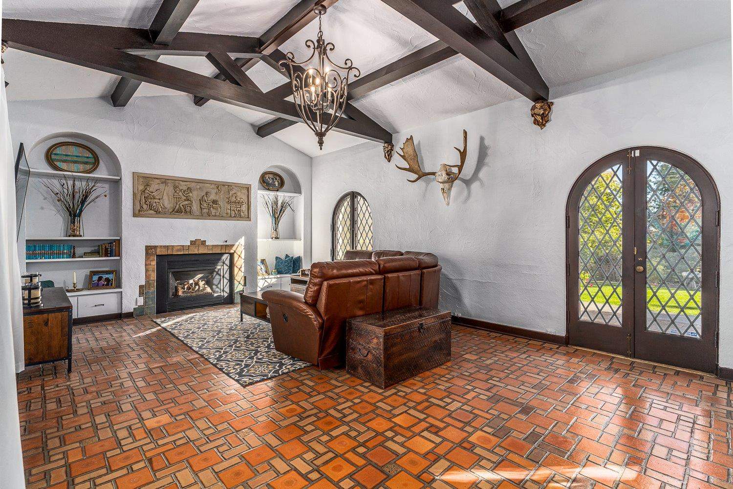 1815 South Upper Terrace Road Spokane, WA 99203 - Photo 2 of 49 Gallery Image 2