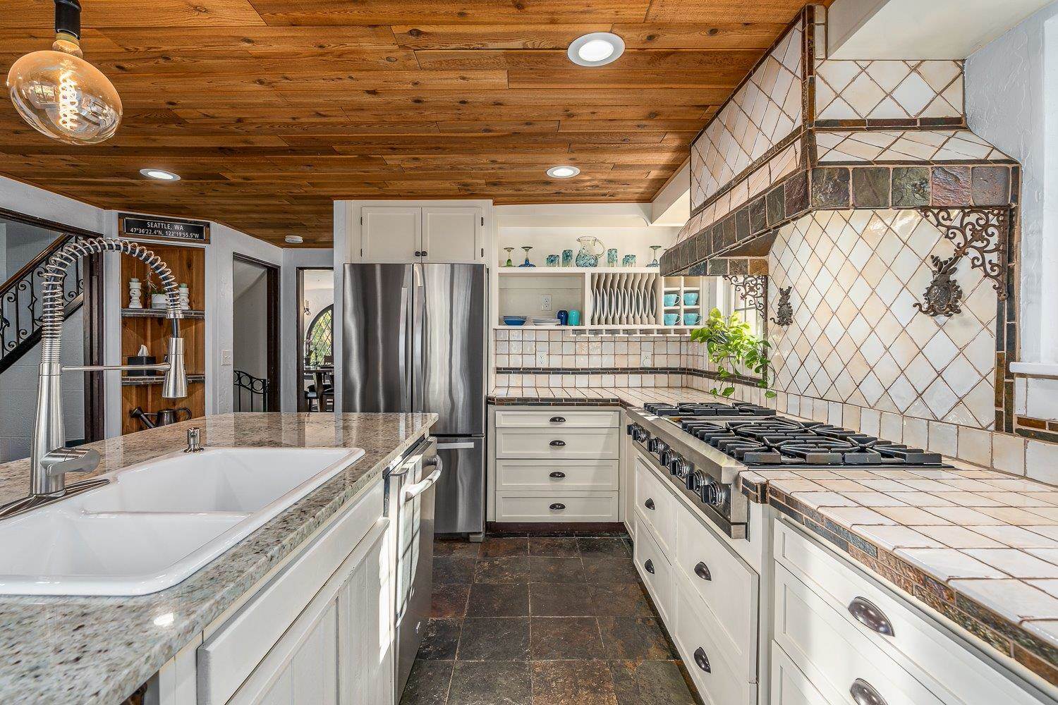 1815 South Upper Terrace Road Spokane, WA 99203 - Photo 9 of 49 Gallery Image 9
