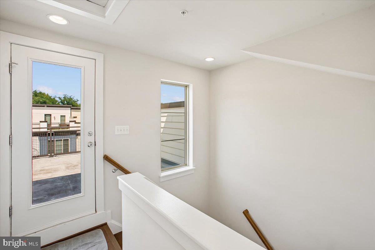 2865 Lowen Valley Road Alexandria, VA 22303 - Photo 51 of 80 Gallery Image 51