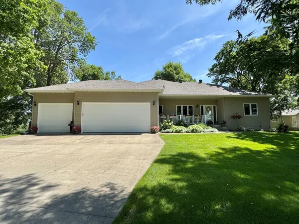 $1,100,000 | 33678 Wildwood Drive, Dent, MN 56528