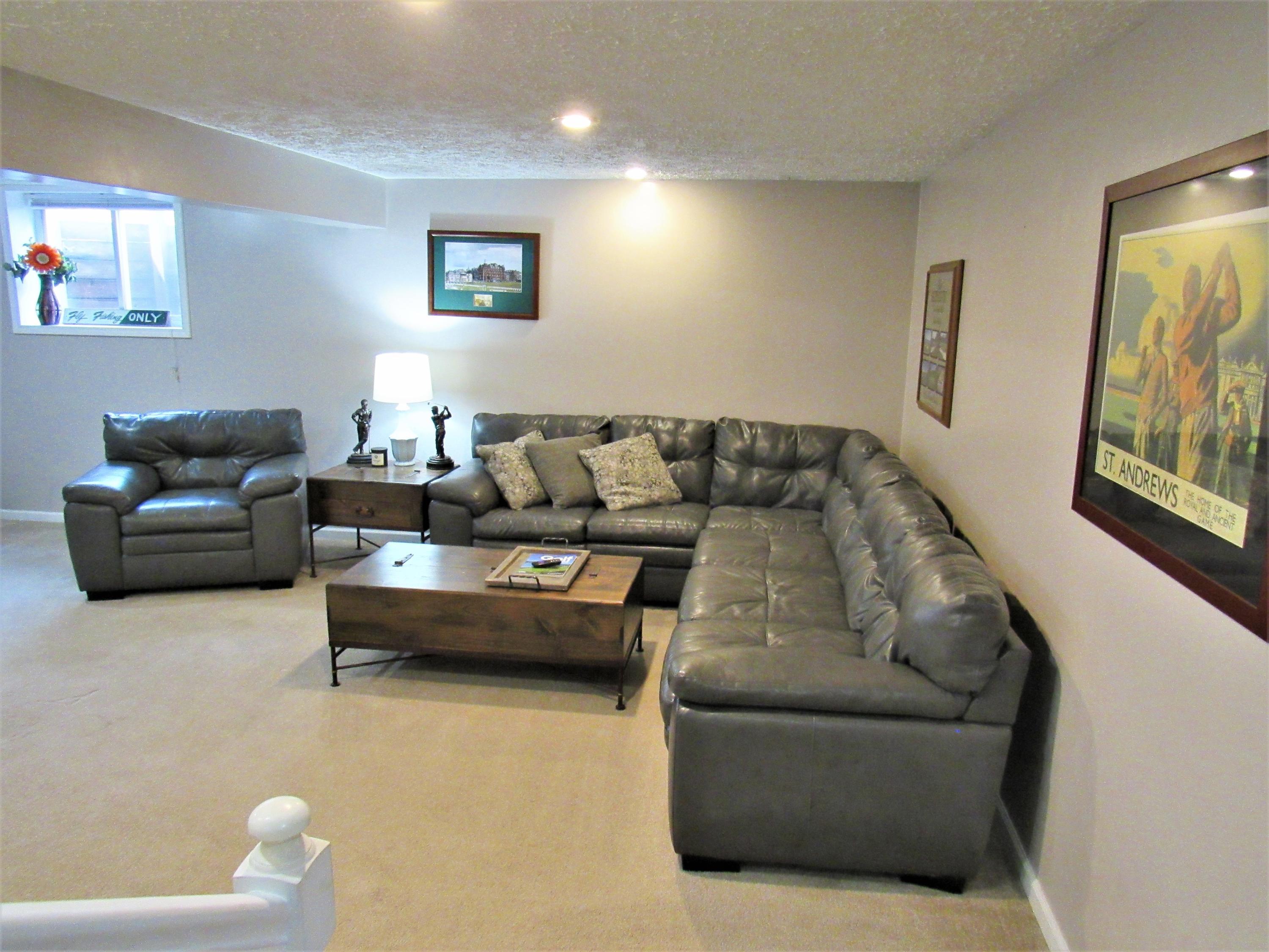 7541 West Beard Road Perry, MI 48872 - Photo 29 of 46 Family Room