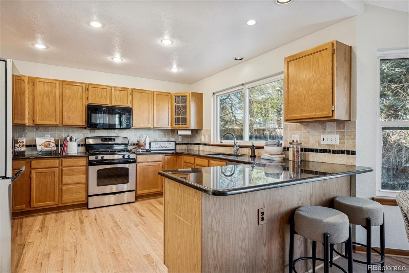 11077 West Roxbury Avenue Littleton, CO 80127 - Photo 10 of 37