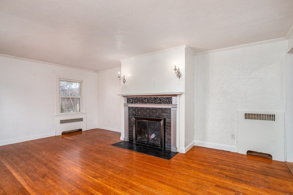 38 Randolph Road Worcester, MA 01606 - Photo 3 of 19 Gallery Image 3