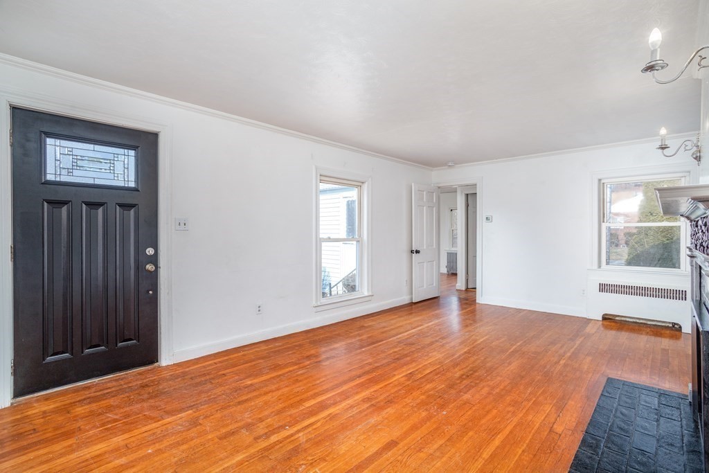 38 Randolph Road Worcester, MA 01606 - Photo 4 of 19 Gallery Image 4