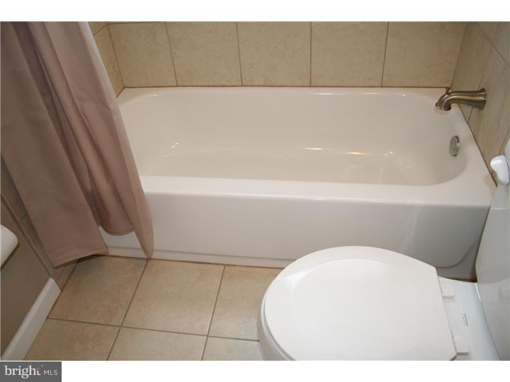 39 Geranium Road Levittown, PA 19057 - Photo 15 of 25 Bathroom