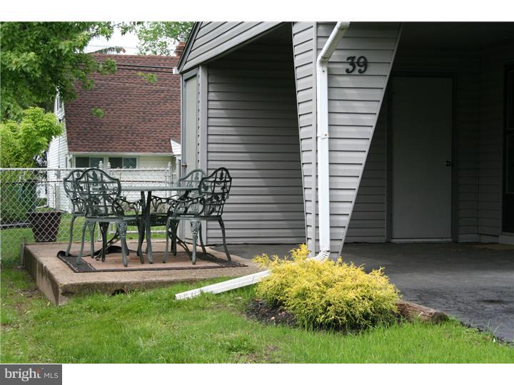 39 Geranium Road Levittown, PA 19057 - Photo 3 of 25 Patio