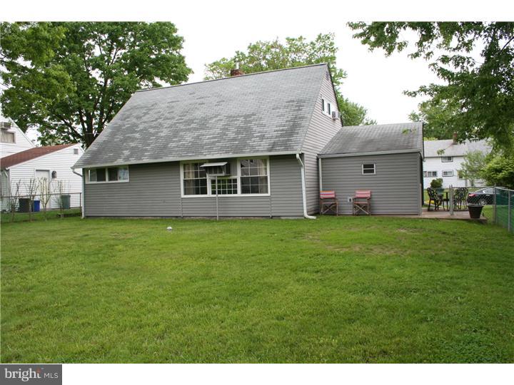 39 Geranium Road Levittown, PA 19057 - Photo 21 of 25 Exterior Back