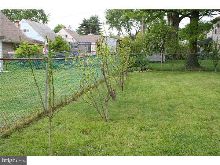 39 Geranium Road Levittown, PA 19057 - Photo 24 of 25 Back Yard