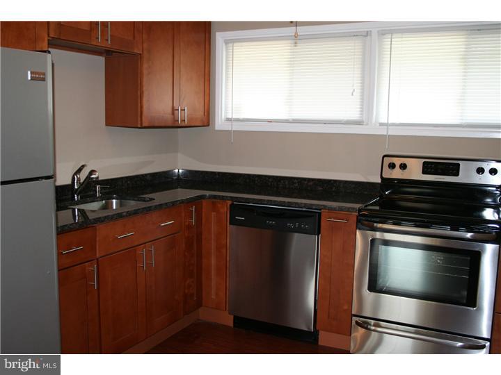 39 Geranium Road Levittown, PA 19057 - Photo 8 of 25 Kitchen