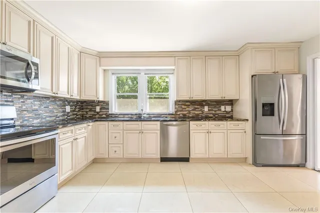 $1,295,000 | 228 Union Avenue, Harrison, NY 10528