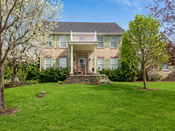 $375,000 | 1425 Shorewood Drive, St. Anne, IL 60964