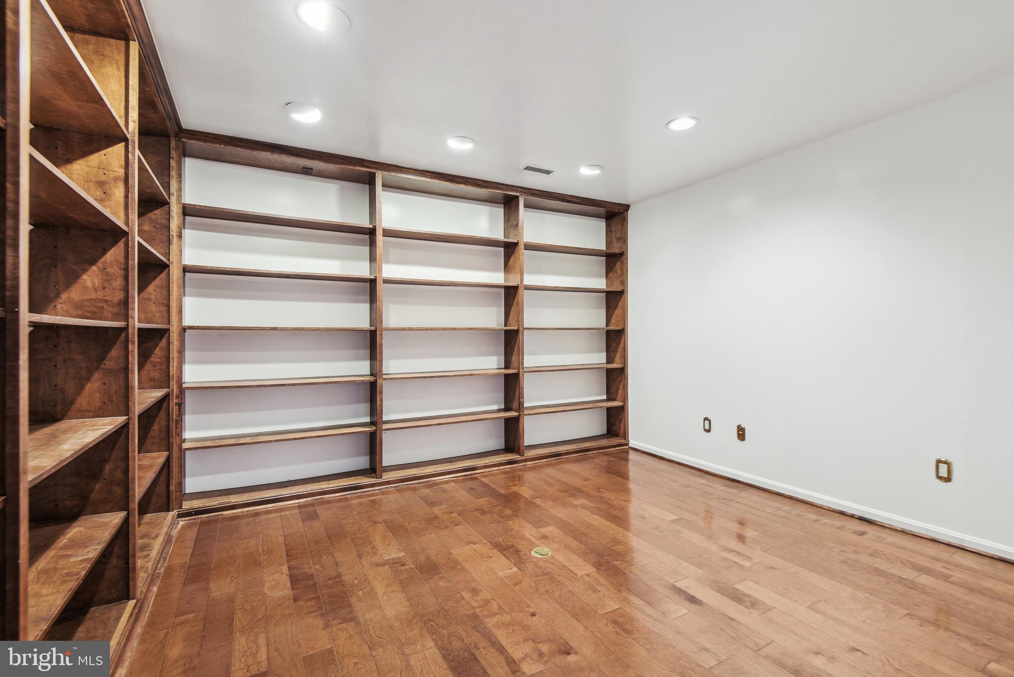 1081 Old Cedar Road McLean, VA 22102 - Photo 40 of 57