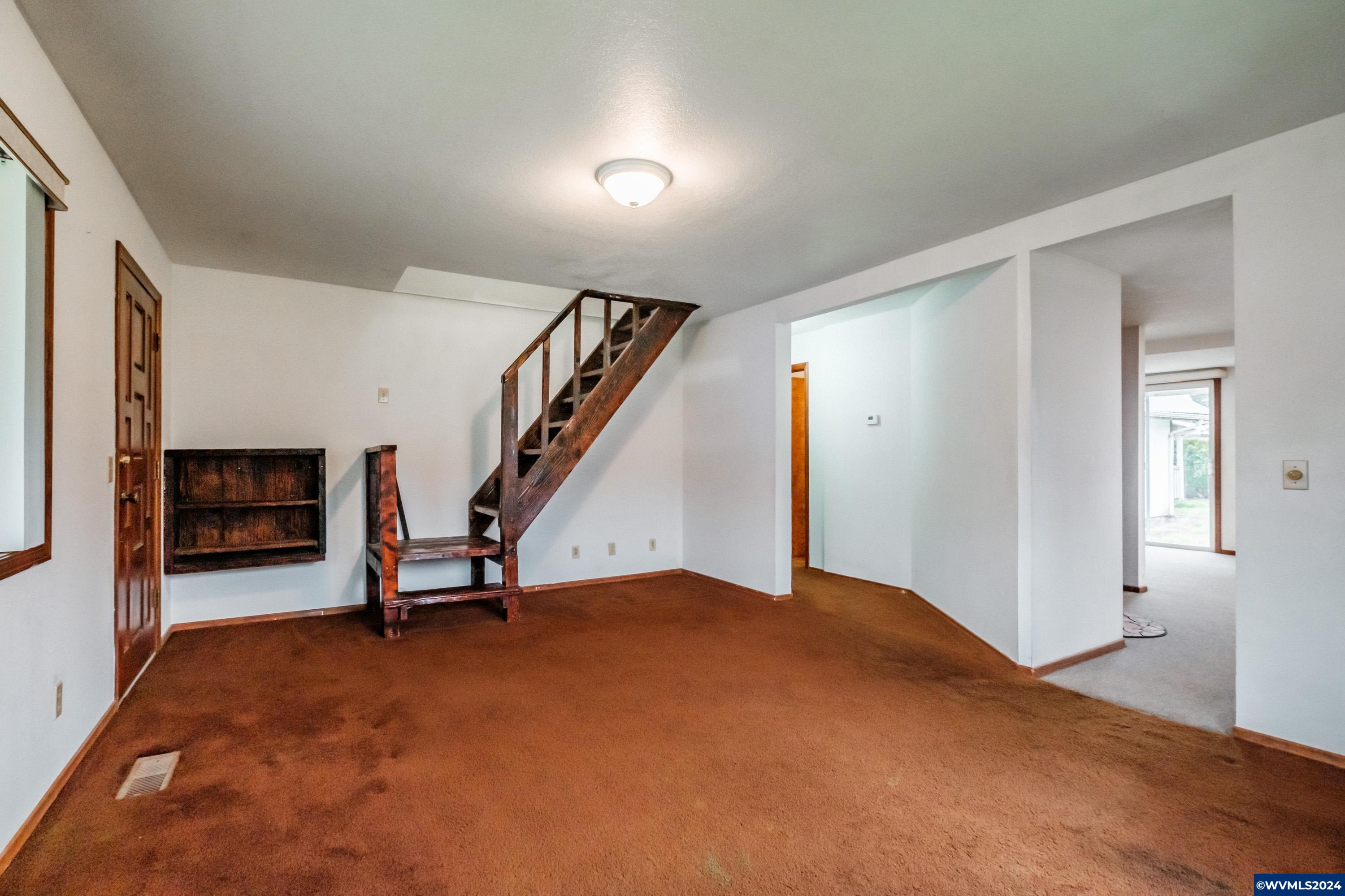 286 9th Street Lyons, OR 97358 - Photo 9 of 42 Gallery Image 9