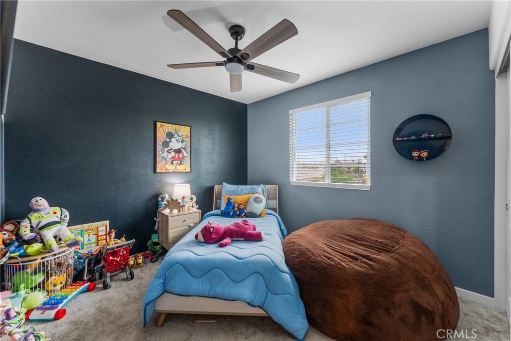 559 Colorado Drive Rialto, CA 92377 - Photo 12 of 41