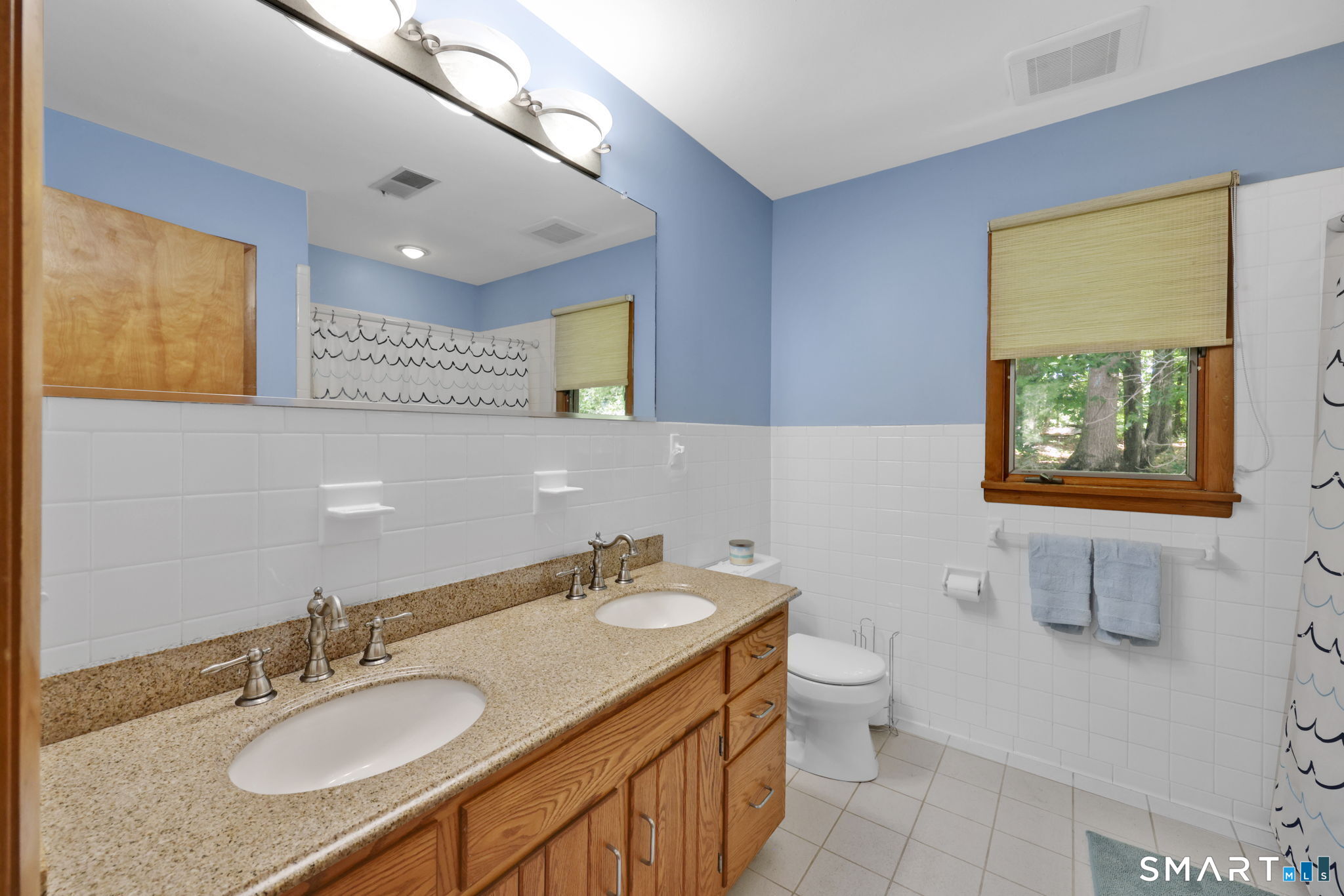 29 Foxwood Road Trumbull, CT 06611 - Photo 28 of 36
