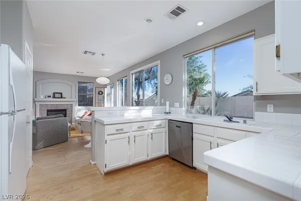 $2,620 | 256 Horizon Pointe Circle, Henderson, NV 89012