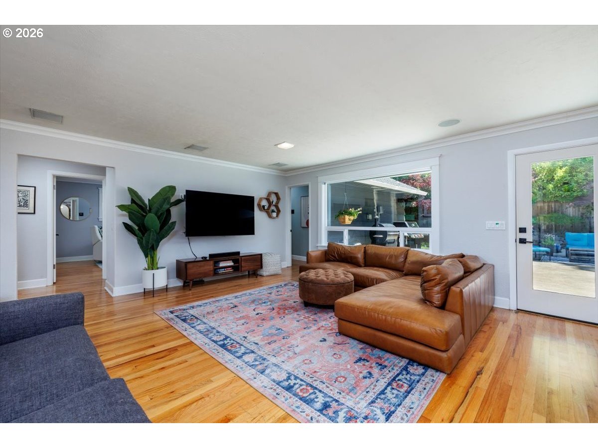 4150 Southwest 94th Avenue Portland, OR 97225 - Photo 9 of 47