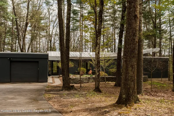 a view of a outdoor space