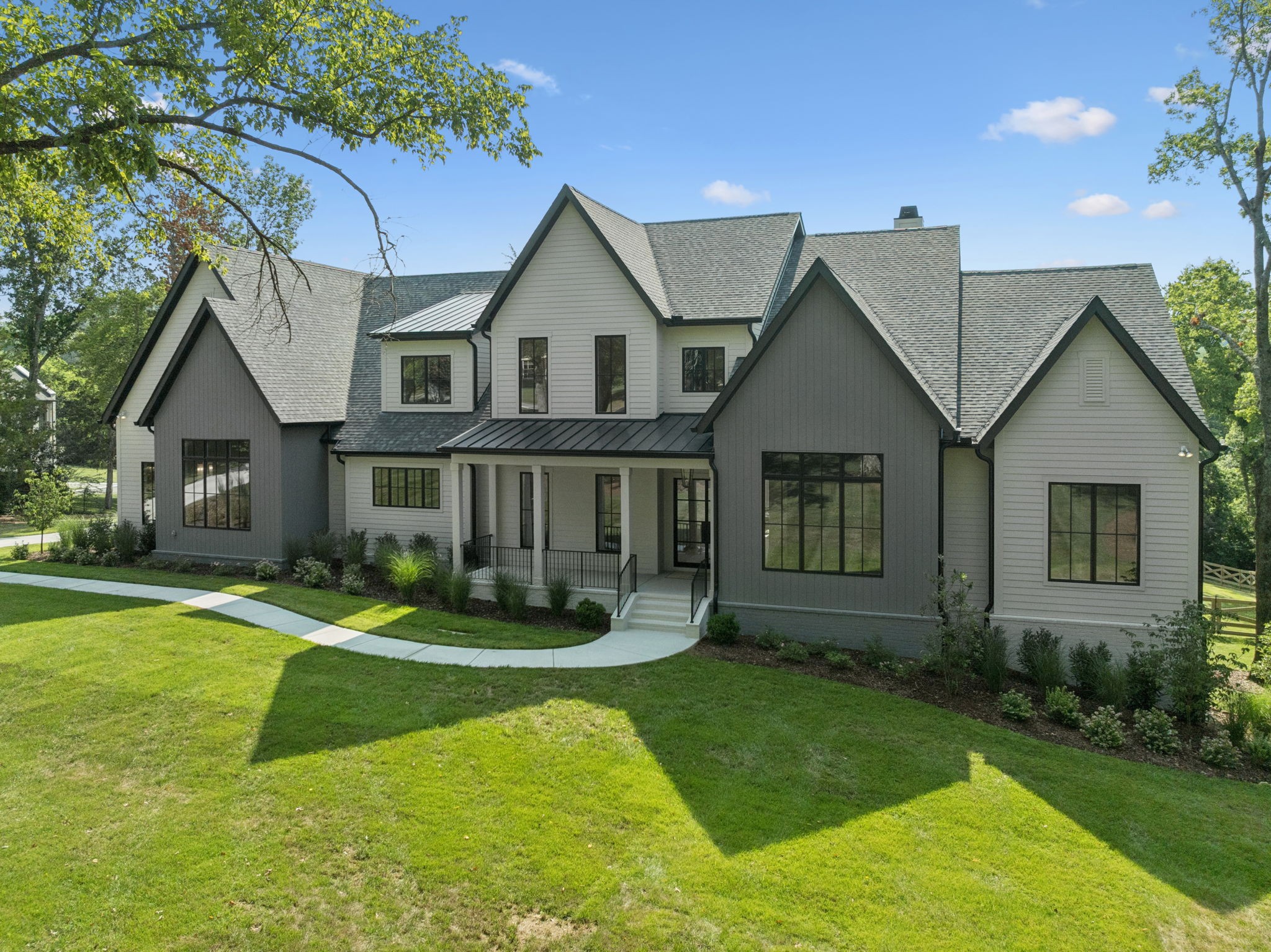 4530 Everett Drive Nashville, TN 37215 - Photo 89 of 89 a front view of a house with a yard