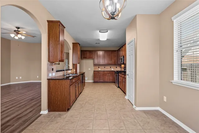 $2,700 | 803 Arlington Pointe Drive, League City, TX 77573