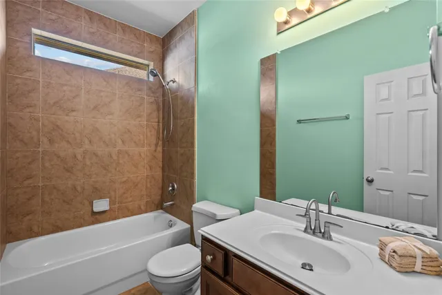 $2,700 | 803 Arlington Pointe Drive, League City, TX 77573