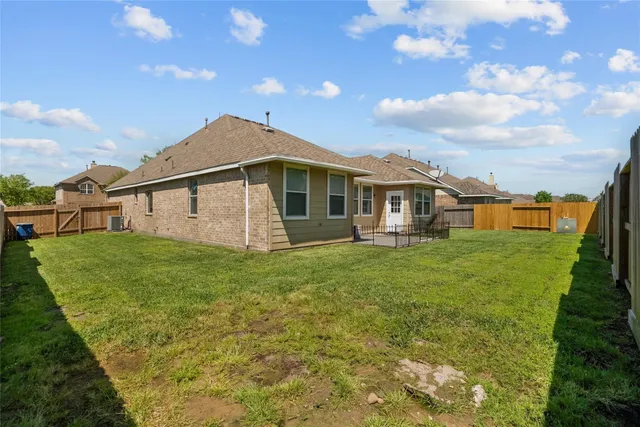 $2,700 | 803 Arlington Pointe Drive, League City, TX 77573