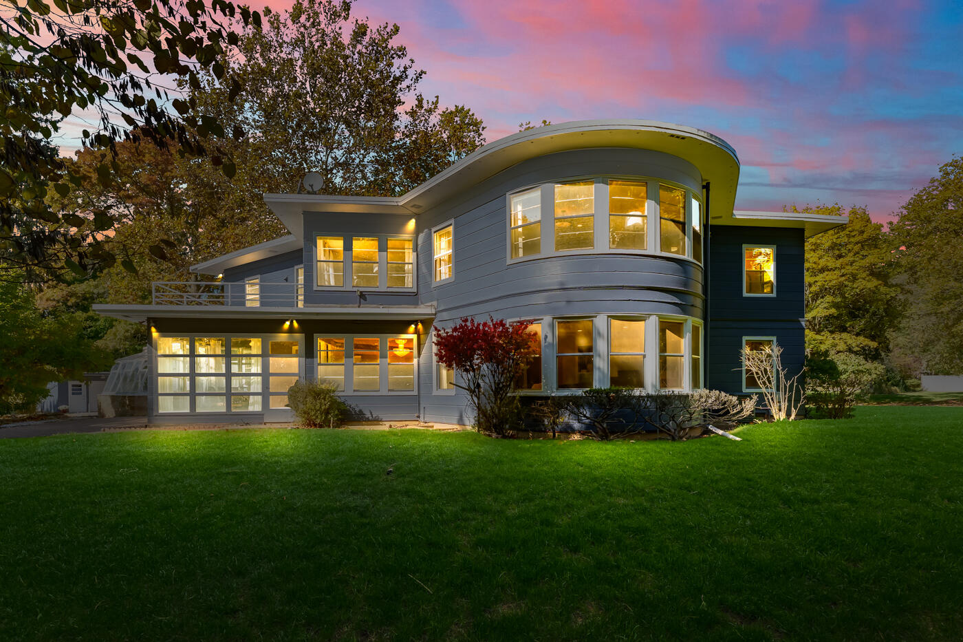 1739 Embury Road Kalamazoo, MI 49008 - Photo 2 of 54 Embury_1739-Twilight-2
