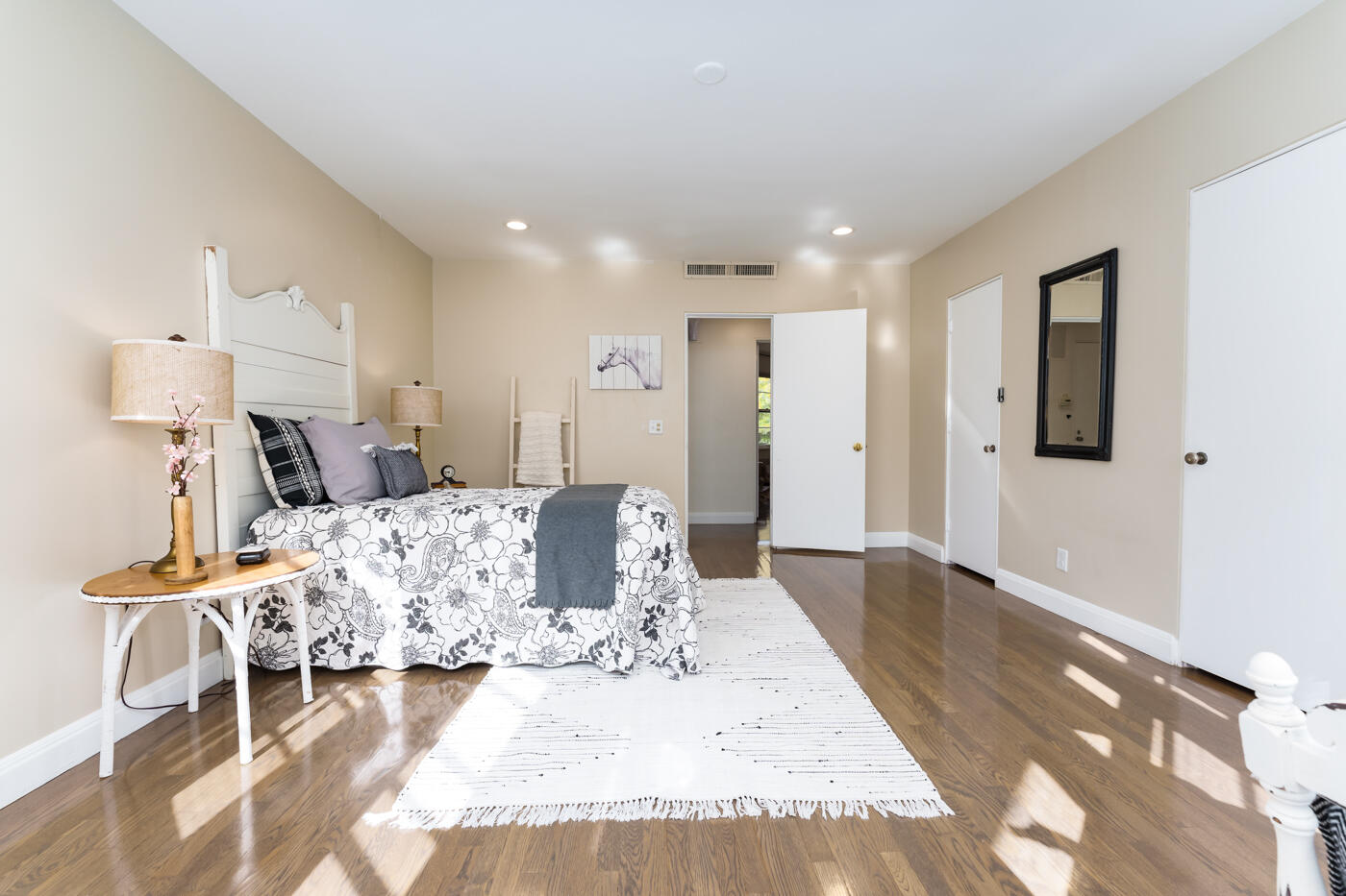 1739 Embury Road Kalamazoo, MI 49008 - Photo 32 of 54 Embury_Rd_1739_Kalamazoo_49008-30