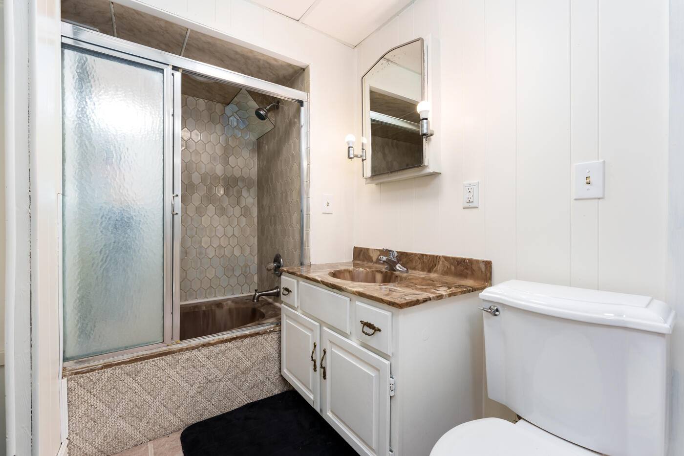 1739 Embury Road Kalamazoo, MI 49008 - Photo 43 of 54 Embury_Rd_1739_Kalamazoo_49008-41