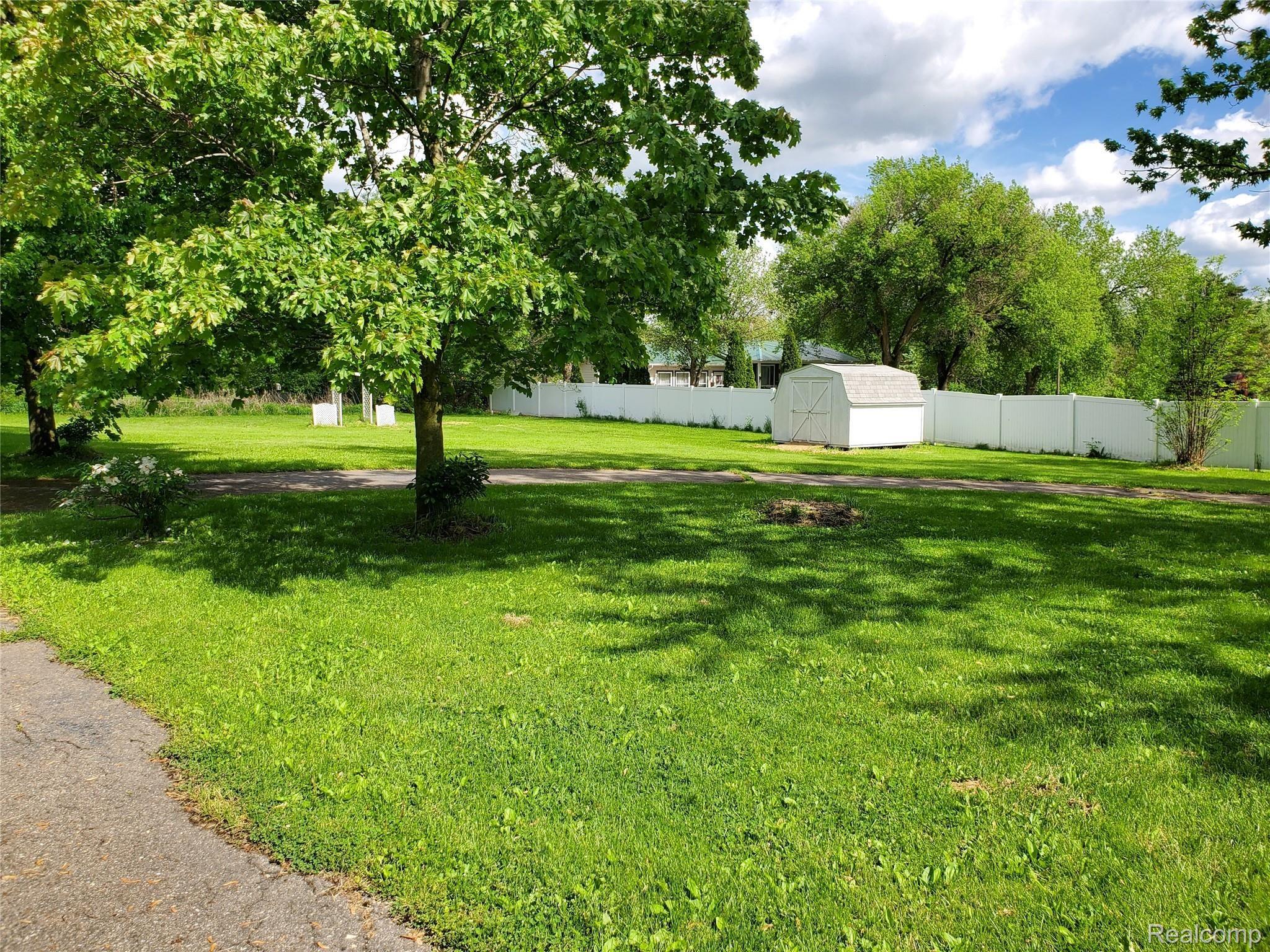 83 South Elba Road Lapeer, MI 48446 - Photo 23 of 25 20200529_163139.jpg