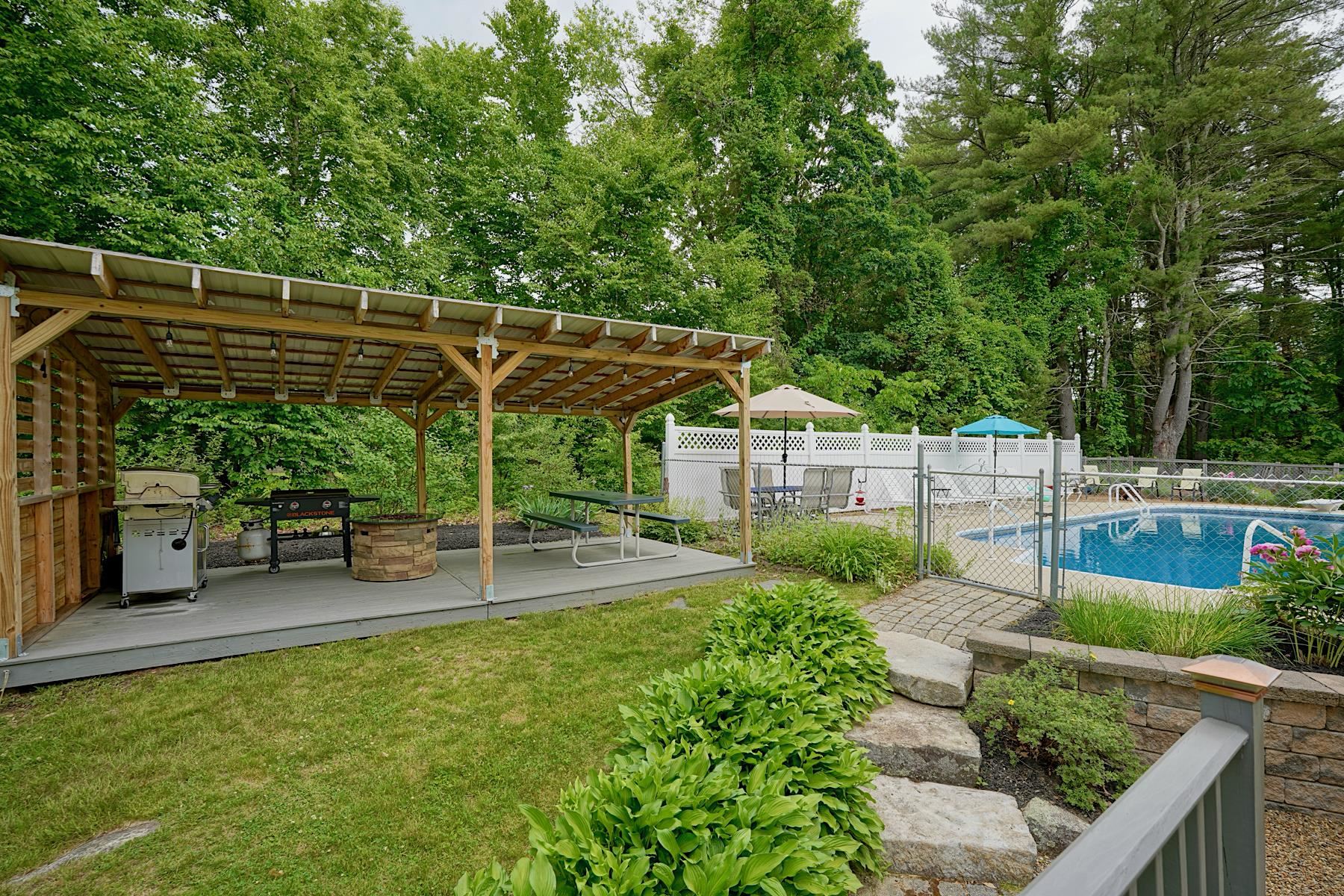 132 Winnicutt Road Stratham, NH 03885 - Photo 2 of 18