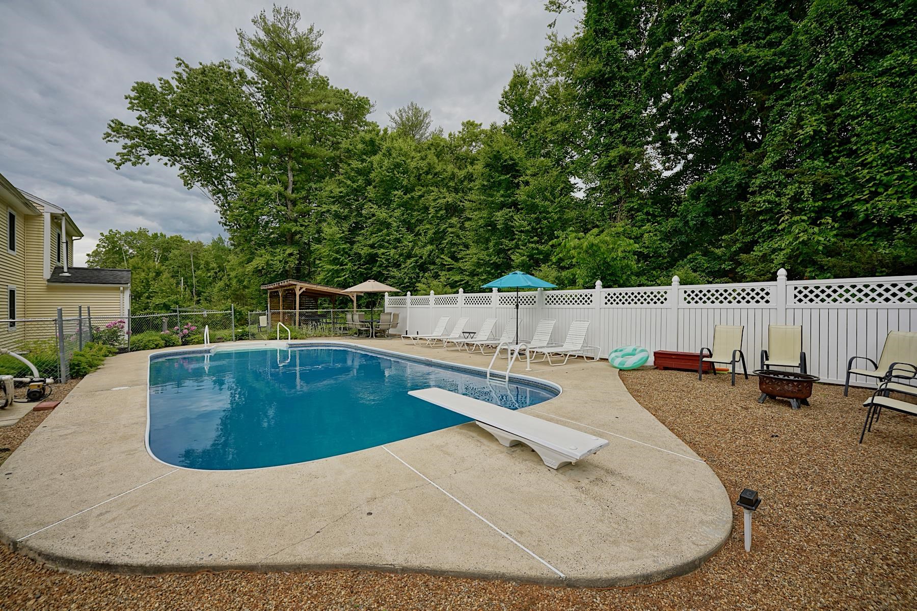 132 Winnicutt Road Stratham, NH 03885 - Photo 5 of 18