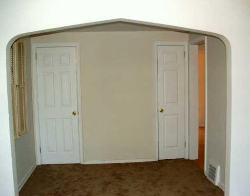 524 Old Farm Road Pittsburgh, PA 15234 - Photo 3 of 8 Dining Room.