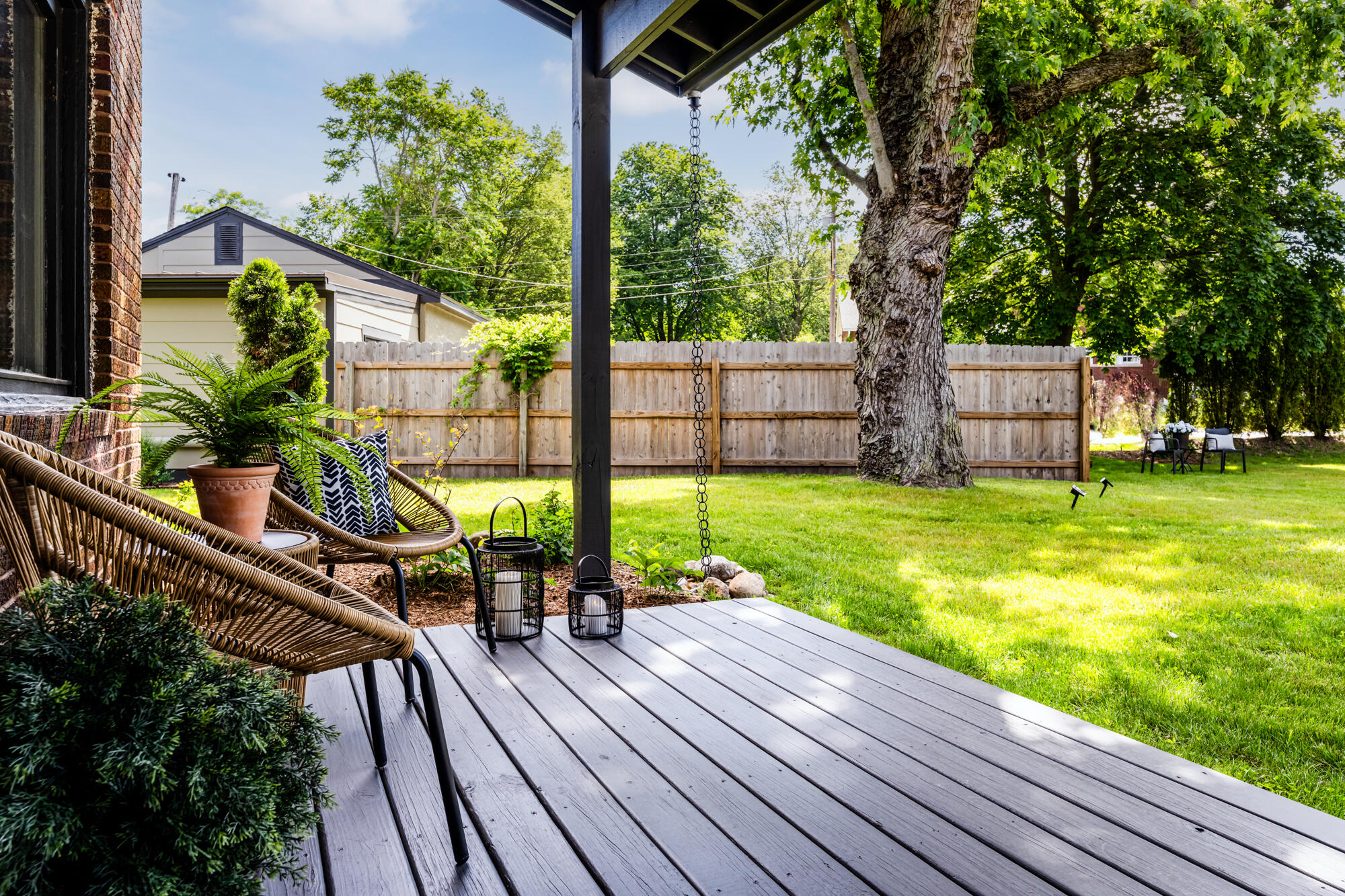 7321 West Harbert Road Three Oaks, MI 49128 - Photo 5 of 31 Front porch