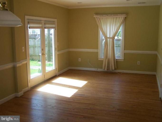 2943 Graham Road Falls Church, VA 22042 - Photo 4 of 11 Family Room