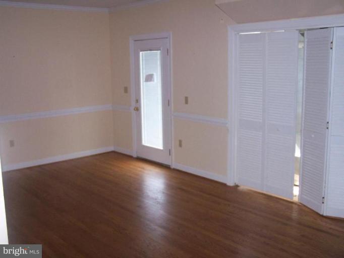 2943 Graham Road Falls Church, VA 22042 - Photo 7 of 11 Living Room