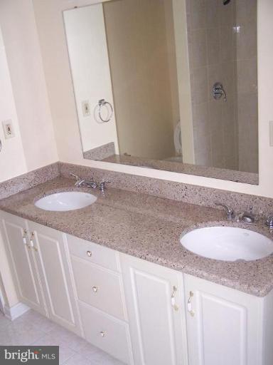 2943 Graham Road Falls Church, VA 22042 - Photo 10 of 11 Bath #2