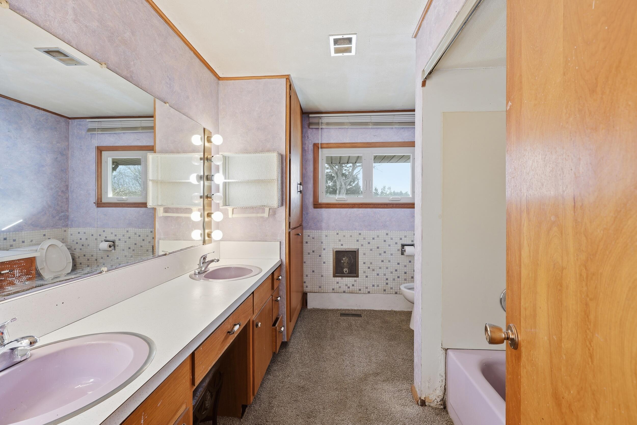 5370 Dublin Road Delaware, OH 43015 - Photo 25 of 50 Full bath