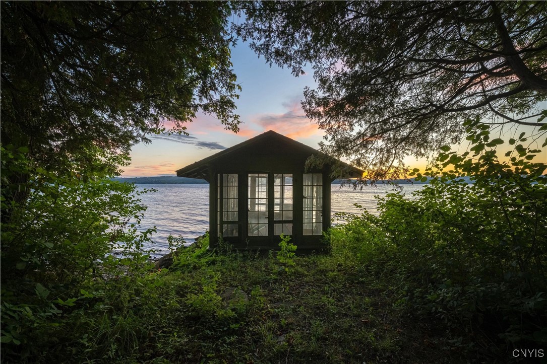 1870 West Lake Road Skaneateles, NY 13152 - Photo 17 of 37