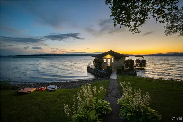 $7,900,000 | 1870 West Lake Road, Skaneateles, NY 13152